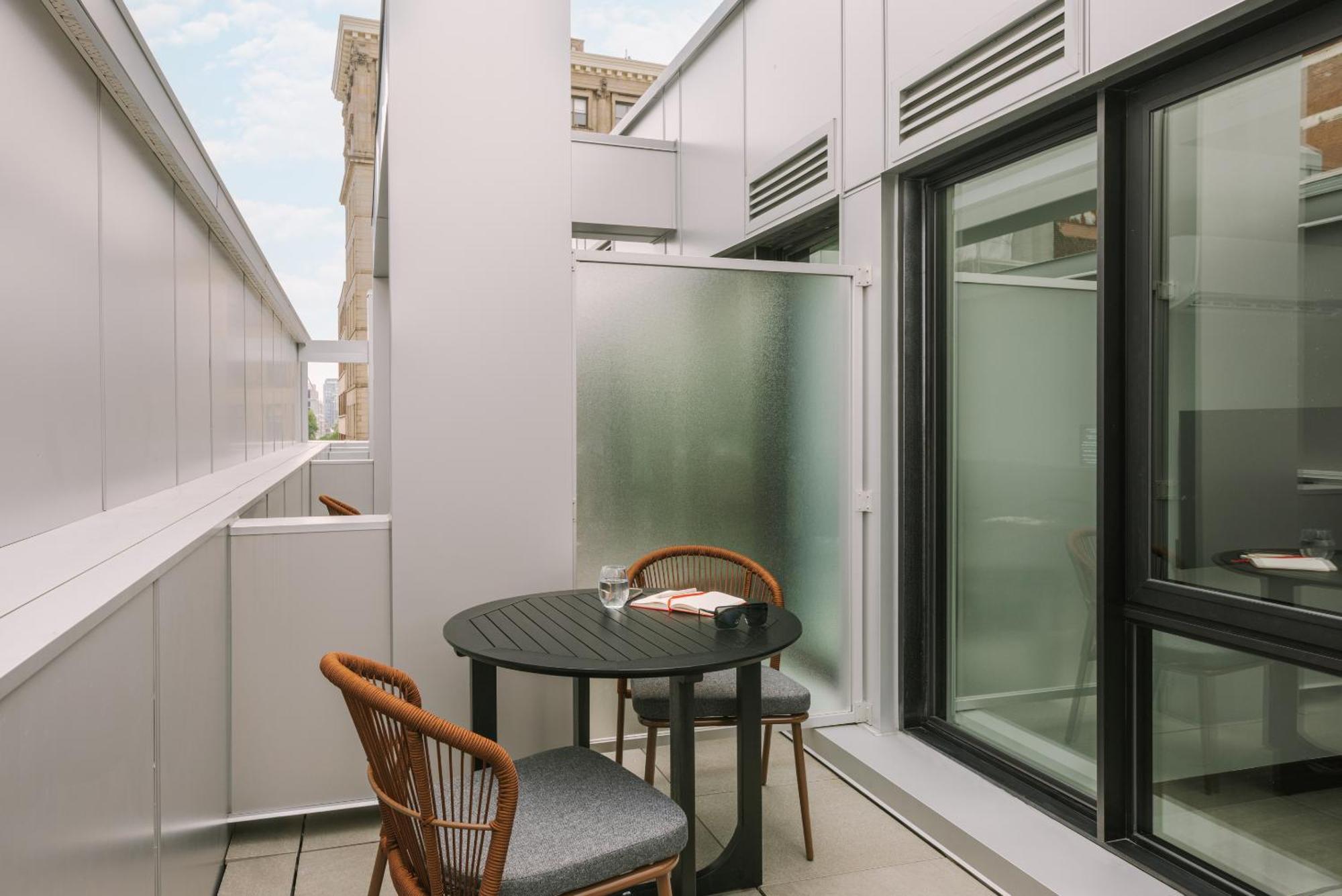 Sonder Lambert Aparthotel Montreal Exterior photo